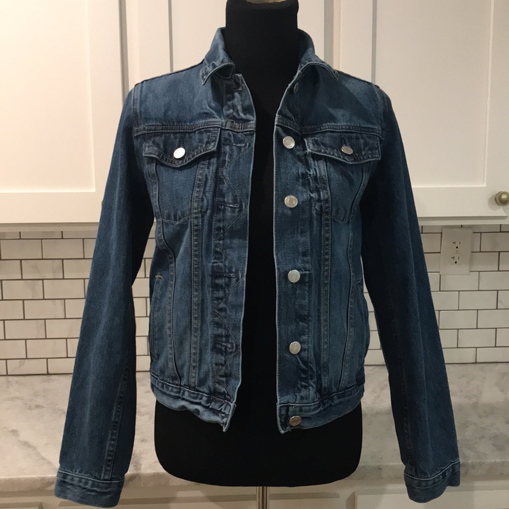 Gap Denim Blue Jean Jacket Womens Size Small Vintage Wash‎ Short Trucker